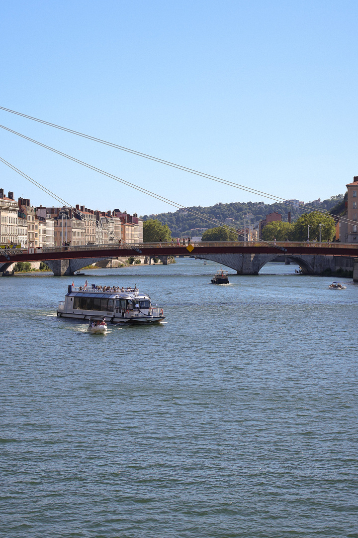 location bateau lyon