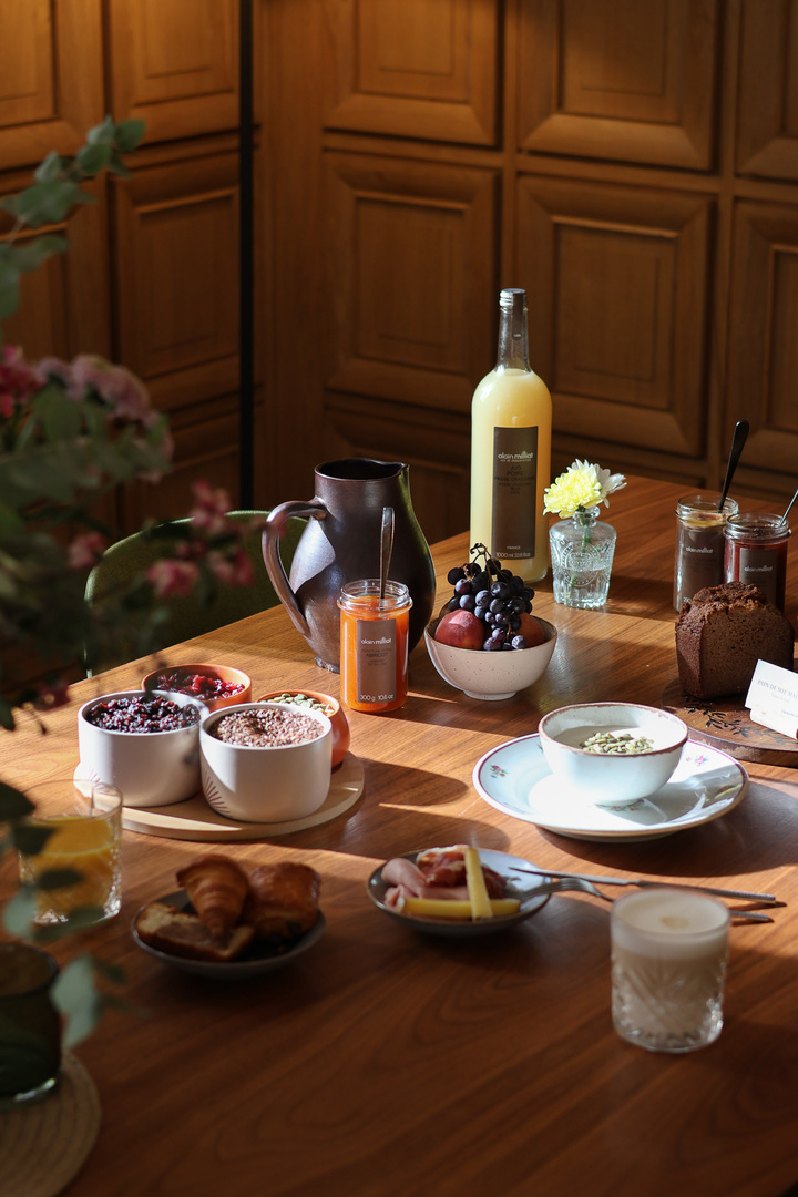 Where can you have breakfast in Lyon?